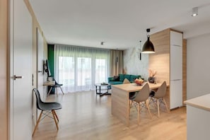 TV - Waterlane SPA F7B | Spa, Pool & Gym | Riverside (Gdańsk)