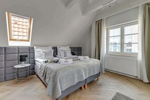 Bügeleisen/Bügelbrett, Reisekinderbett, WLAN, Bettwäsche