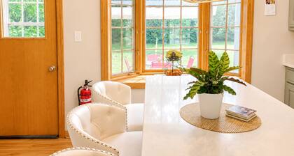 Premium Family Retreat: King Bed, Full Bunks & Private Playground