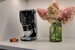 Kaffee und/oder Kaffeemaschine