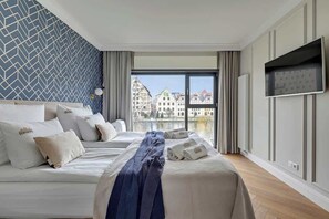 Bügeleisen/Bügelbrett, Reisekinderbett, WLAN, Bettwäsche
