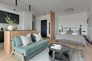 Bügeleisen/Bügelbrett, Reisekinderbett, WLAN, Bettwäsche