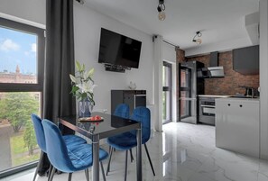 Coffee/tea maker, fridge, oven, stovetop - Rezydencja Wintera 53 | Riverside (Gdańsk)