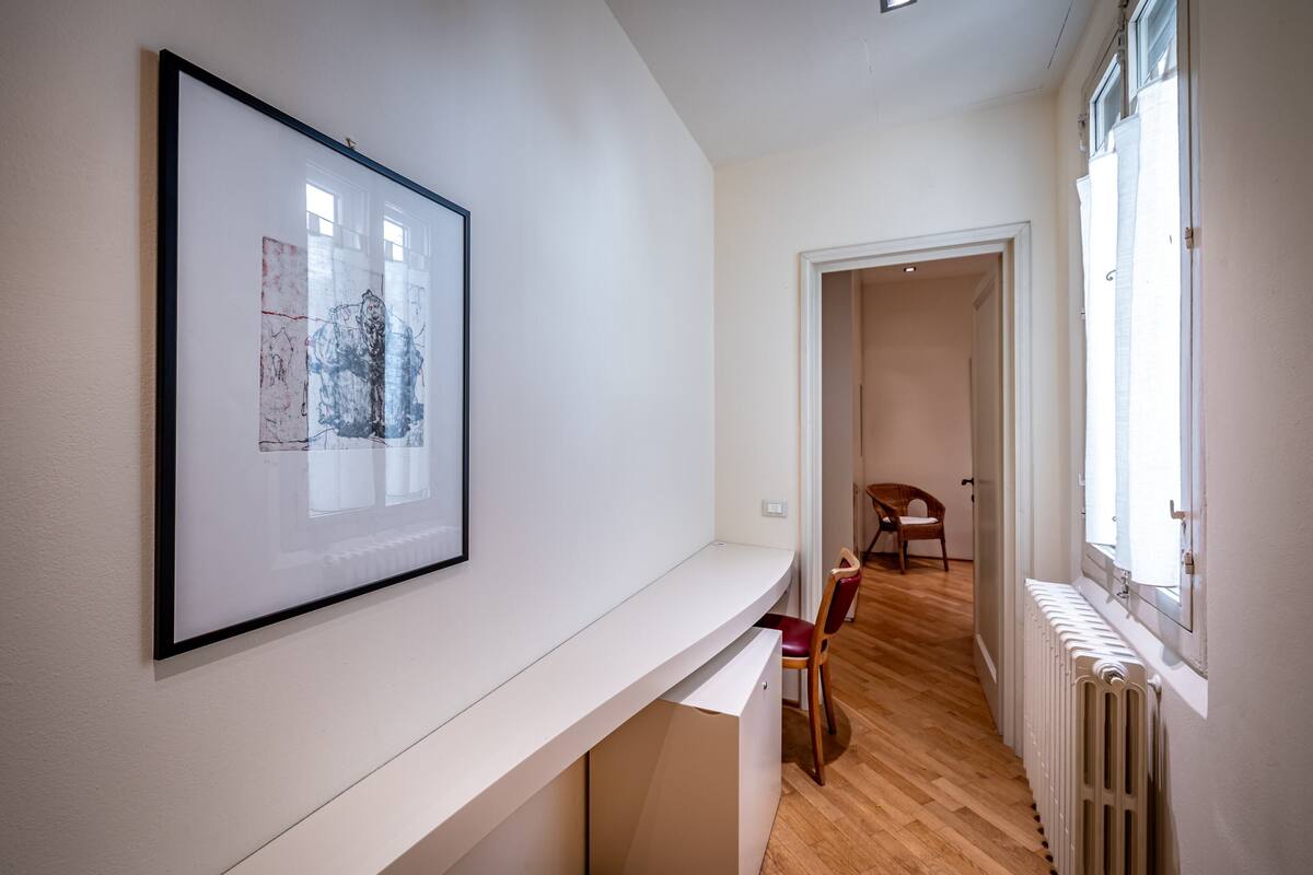 Appartement classique, 1 chambre, cuisine | 1 chambre, couette en duvet, fer et planche à repasser