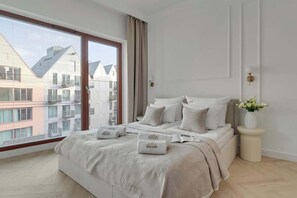 Bügeleisen/Bügelbrett, Reisekinderbett, WLAN, Bettwäsche