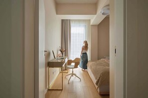 Bügeleisen/Bügelbrett, Reisekinderbett, WLAN, Bettwäsche