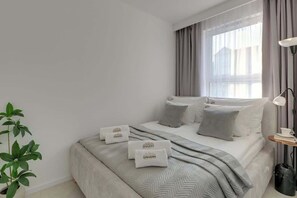 Iron/ironing board, travel cot, WiFi, bed sheets - Portovo 55 | Balcony (Gdańsk)