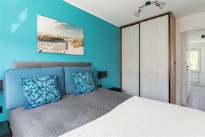 Bügeleisen/Bügelbrett, Reisekinderbett, WLAN, Bettwäsche