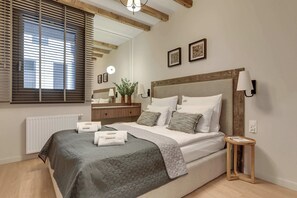 Bügeleisen/Bügelbrett, Reisekinderbett, WLAN, Bettwäsche