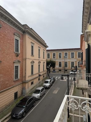 Junior Triple Room, Balcony, City View | Balcony - Fiore di Maggio Suites-Hotel Boutique (Matera)