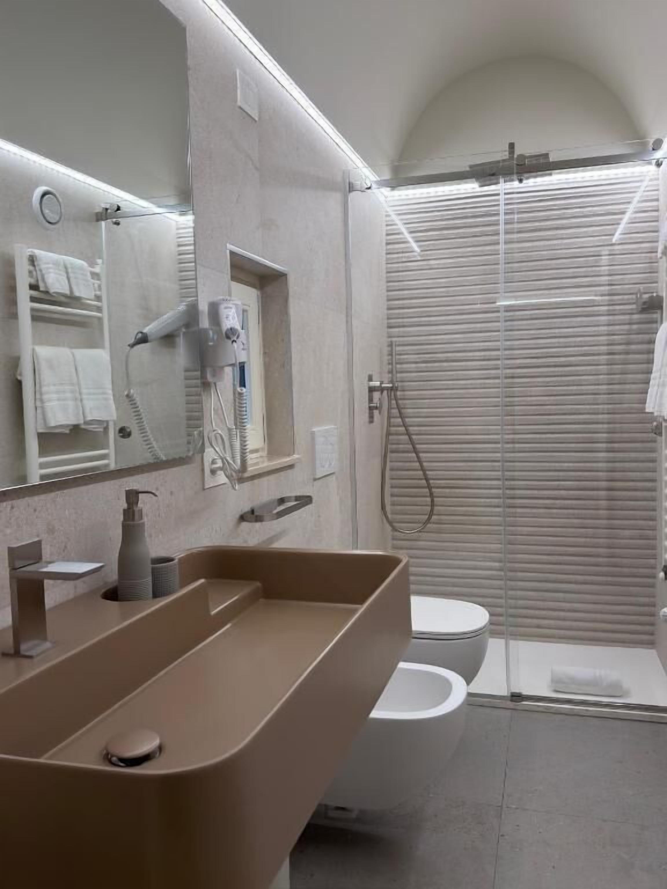 Kamar Double Superior, pemandangan kota | Kamar mandi