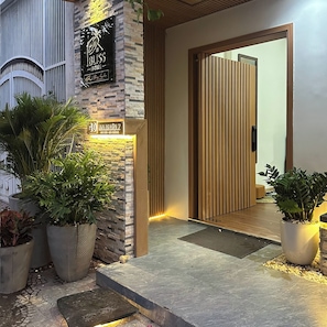 Exterior detail - Bliss Home (An Hai)