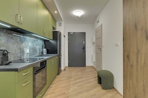 Coffee/tea maker, fridge, microwave, oven - Portovo B158 | Balcony | Studio (Gdańsk)