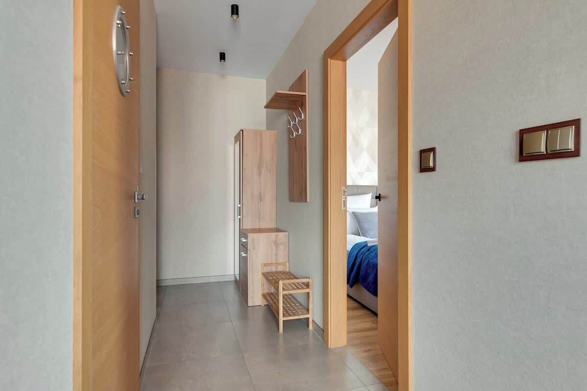 1 bedroom, iron/ironing board, travel crib, WiFi