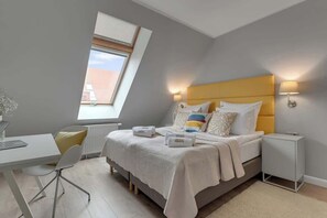 Bügeleisen/Bügelbrett, Reisekinderbett, WLAN, Bettwäsche