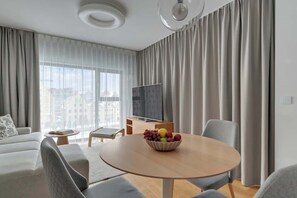 TV - Rezydencja Wintera 57 | River View (Gdańsk)