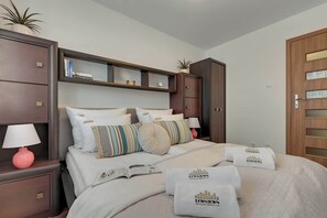Bügeleisen/Bügelbrett, Reisekinderbett, WLAN, Bettwäsche
