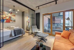 Bügeleisen/Bügelbrett, Reisekinderbett, WLAN, Bettwäsche