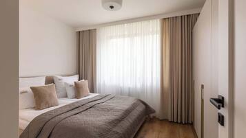 Bügeleisen/Bügelbrett, Reisekinderbett, WLAN, Bettwäsche