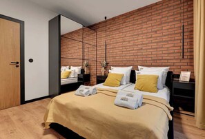 Bügeleisen/Bügelbrett, Reisekinderbett, WLAN, Bettwäsche