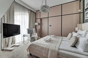 Bügeleisen/Bügelbrett, Reisekinderbett, WLAN, Bettwäsche