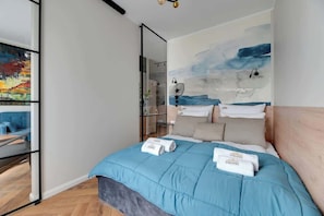 Bügeleisen/Bügelbrett, Reisekinderbett, WLAN, Bettwäsche