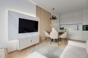 TV, offices - Brzeźno 35 | Blisko Morza (Gdańsk)