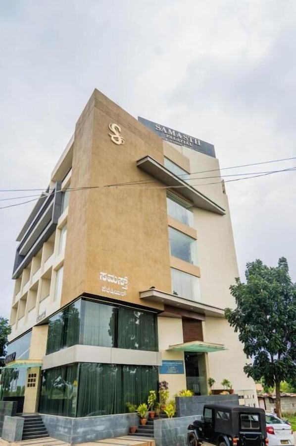 Exterior - Samasth Palatial Hotel (Mysore)