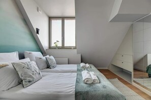 Bügeleisen/Bügelbrett, Reisekinderbett, WLAN, Bettwäsche