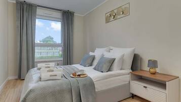 2 bedrooms, iron/ironing board, travel cot, WiFi