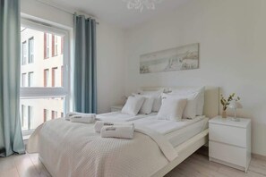 Bügeleisen/Bügelbrett, Reisekinderbett, WLAN, Bettwäsche