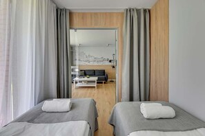 Bügeleisen/Bügelbrett, Reisekinderbett, WLAN, Bettwäsche