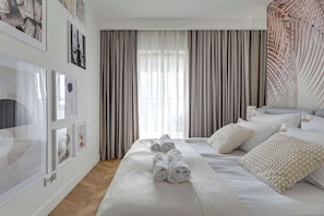 Bügeleisen/Bügelbrett, Reisekinderbett, WLAN, Bettwäsche