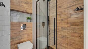 Shower, hair dryer, shampoo