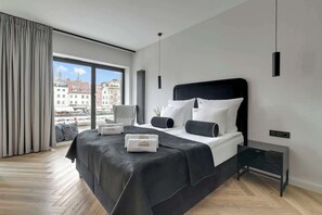 Bügeleisen/Bügelbrett, Reisekinderbett, WLAN, Bettwäsche
