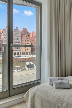 Bügeleisen/Bügelbrett, Reisekinderbett, WLAN, Bettwäsche