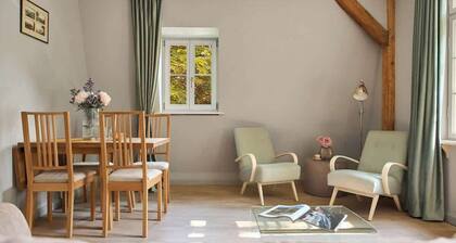 Willa Deco 6 | Mint Apartment