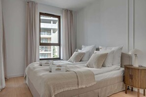 Bügeleisen/Bügelbrett, Reisekinderbett, WLAN, Bettwäsche