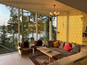 Fernseher, Kamin