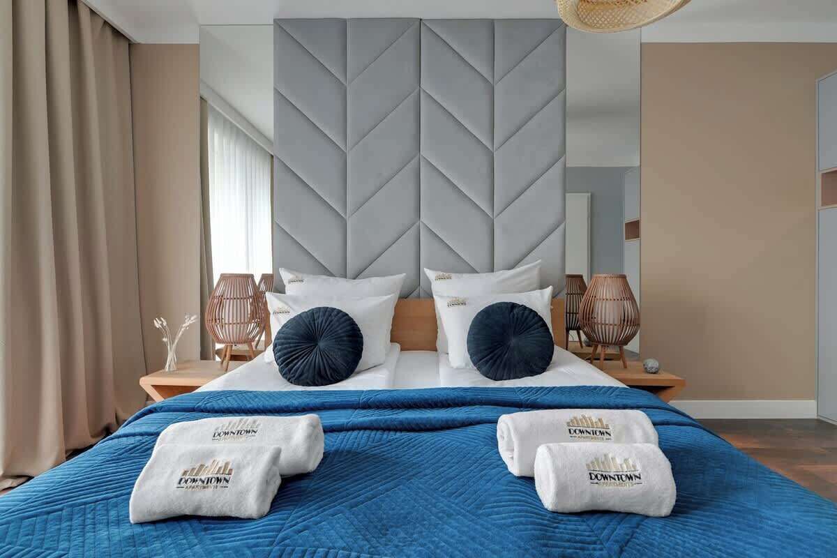 Iron/ironing board, travel cot, WiFi, bed sheets