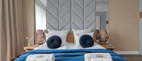 Iron/ironing board, travel cot, WiFi, bed sheets
