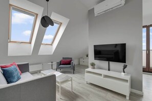 TV, offices - Aura III 50 | Riverside | City Center (Gdańsk)