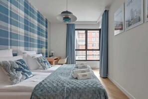 Bügeleisen/Bügelbrett, Reisekinderbett, WLAN, Bettwäsche