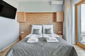 Bügeleisen/Bügelbrett, Reisekinderbett, WLAN, Bettwäsche