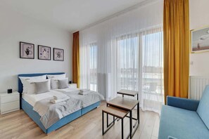 Bügeleisen/Bügelbrett, Reisekinderbett, WLAN, Bettwäsche