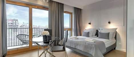 Bügeleisen/Bügelbrett, Reisekinderbett, WLAN, Bettwäsche