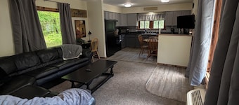 Maple Ridge Trail Side Cabin