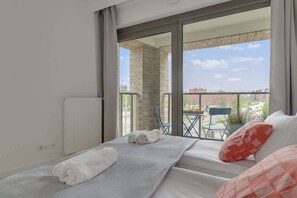Bügeleisen/Bügelbrett, Reisekinderbett, WLAN, Bettwäsche