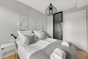Iron/ironing board, travel cot, WiFi, bed sheets - Waterlane SPA F2A | Spa, Pool & Gym | Riverside (Gdańsk)