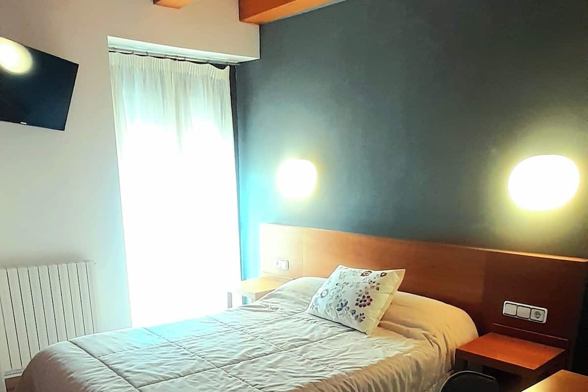 Double Room, Mountain View | WiFi (free)